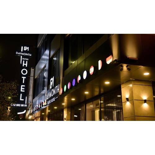 DAYMONTH HOTEL