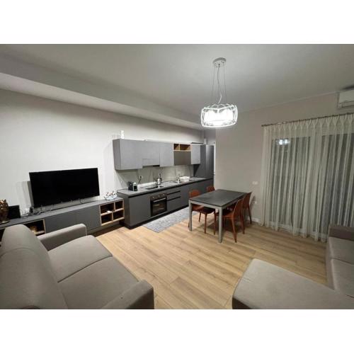 DB Apartament - Uji I Ftohte