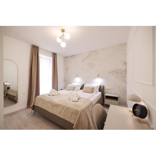 De Clave Luxury Apartment