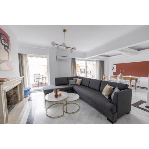 Deco Marble Apt with Acropolis view