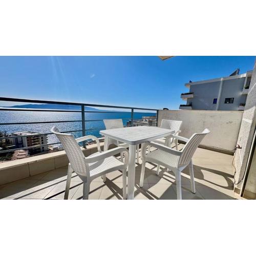 Deep Blue Sea View Apartments