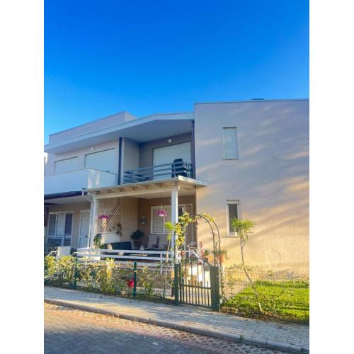 DEJA BLUE Beach House Bay of Lalzi Durres Gjiri Lalzit