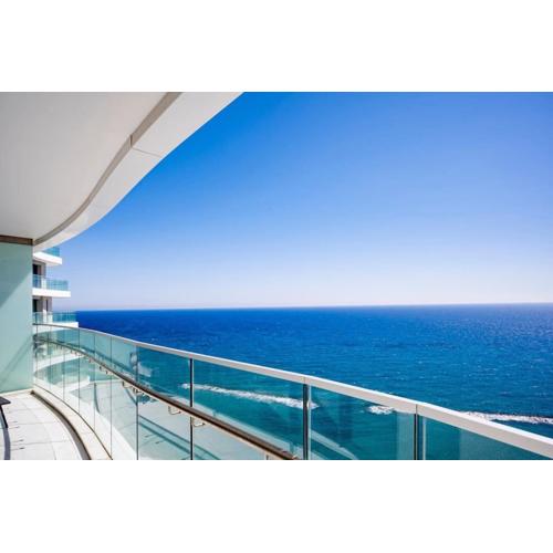 Del Mar Beachfront 3 Bedroom \