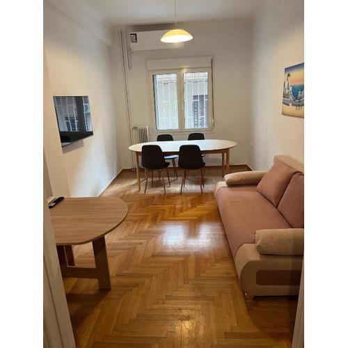 Delightful 2BR Apt in the Heart of Kypseli!