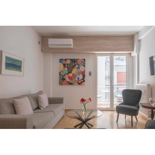 Delightful Stylish Two Bedroom Condo in Hip Area of Central Athens