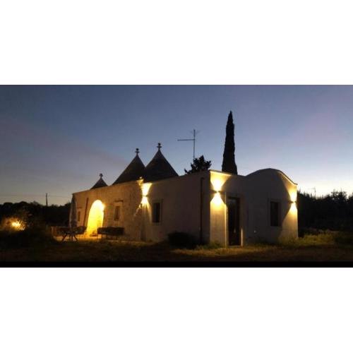 DELIZIOSO TRULLO AL CENTRO DELLA VALLE D\