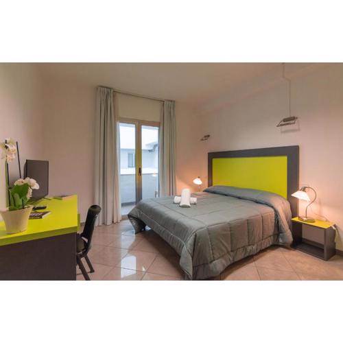 Delta Rooms