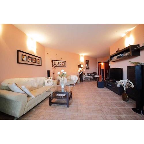 DeLuxe 2 Bedroom Apartment with Pool View MamaAfrica