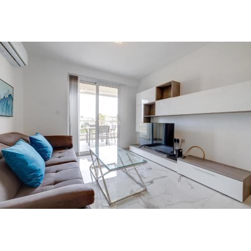 Deluxe 2BR Apartment in central St Julians