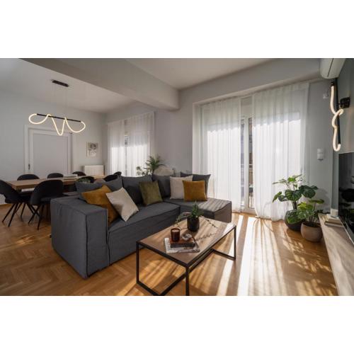 Deluxe 4 Bedrooms Apartment in Athens Center