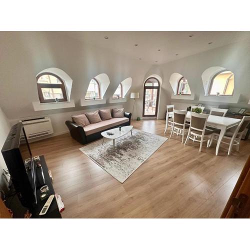 Deluxe apartment Burgas City Center
