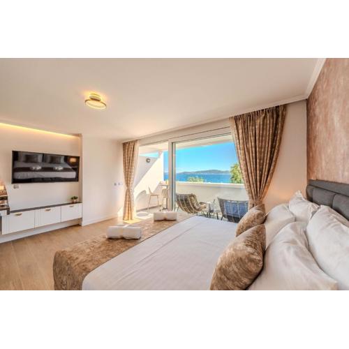 Deluxe apartment Diadora with sea view