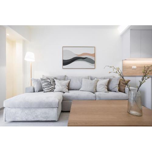 Deluxe Apartment in Kallithea with Balcony & Wifi