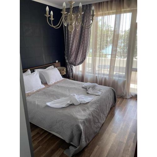 Deluxe Apartments Приморско