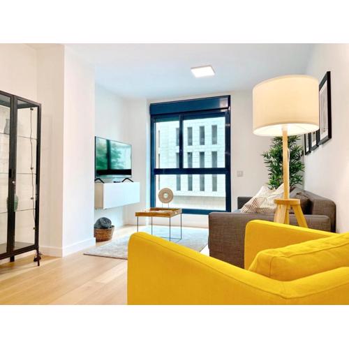 Deluxe Beach Flat w Garage by Wave Properties