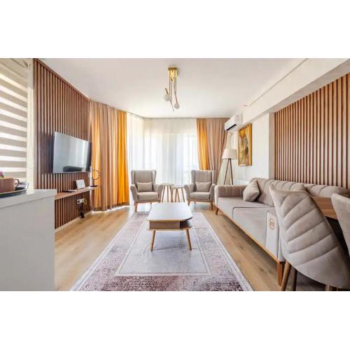 Deluxe King Suite MAI35