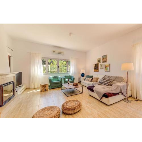 Deluxe Mallorca Villa I Upmarket Location I Maria Bonaire I 4 Bedrooms I Close To The Beach I Alcudia
