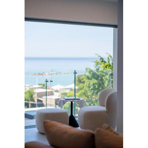 Deluxe Seafront - 2 Bed
