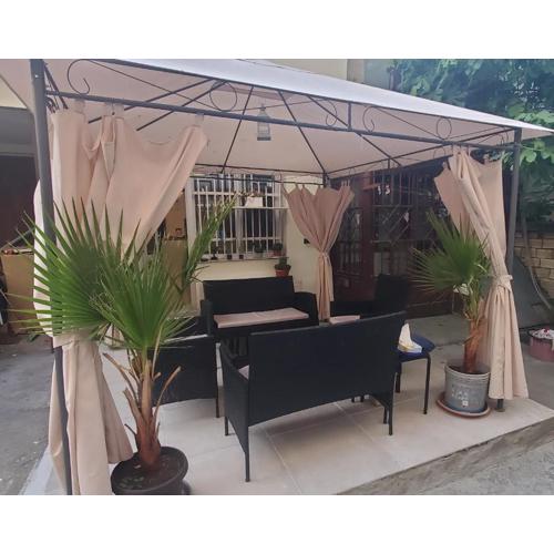 DELUXE TOP CENTER House 2 bedrooms and living room next to the BEACH and SEA GARDEN- 5 min by walk,with equiped kitchen