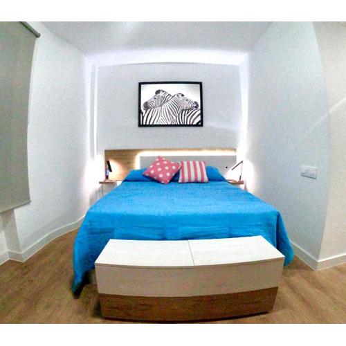 Deluxe Triana Center