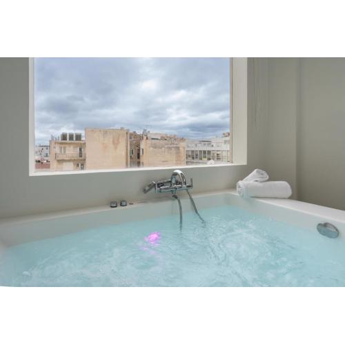 Dema Luxury Suites - Perikleous E8