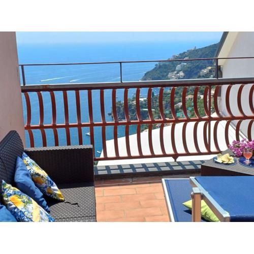 Demetra Amalfi