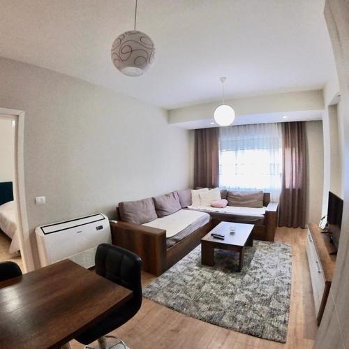 Deni Apartments