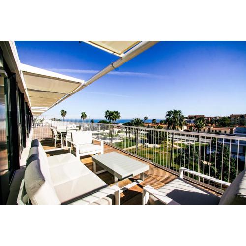 Denia Beach - Ático en Primera Línea by Costablancarent Rentals