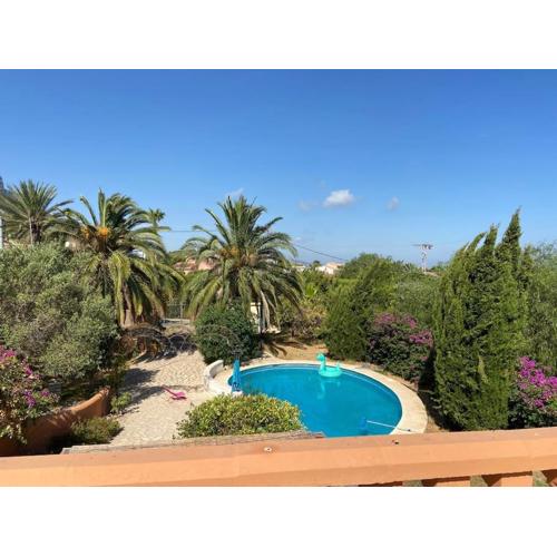 DENIA Super Maison avec vue et piscine eau de mer