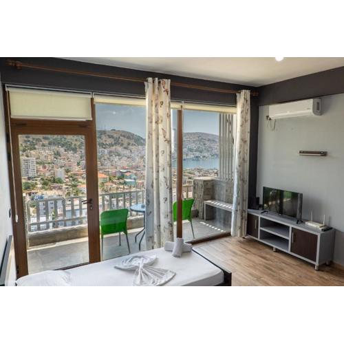 Denis Apartments