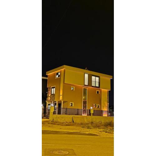 Denis House