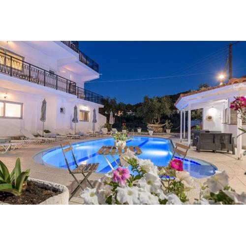 Denise Studios and Apartments