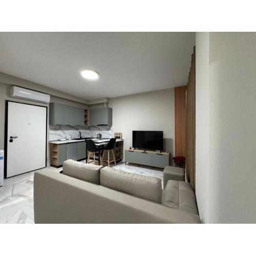 Dennys Apartment at Gardenia Myslym Shyri