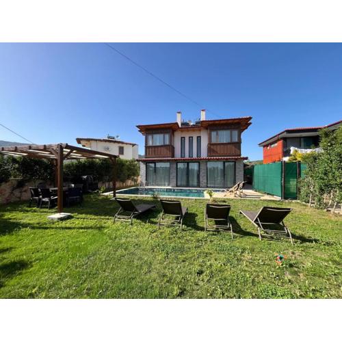 Derya Beach Agullu Villa 5