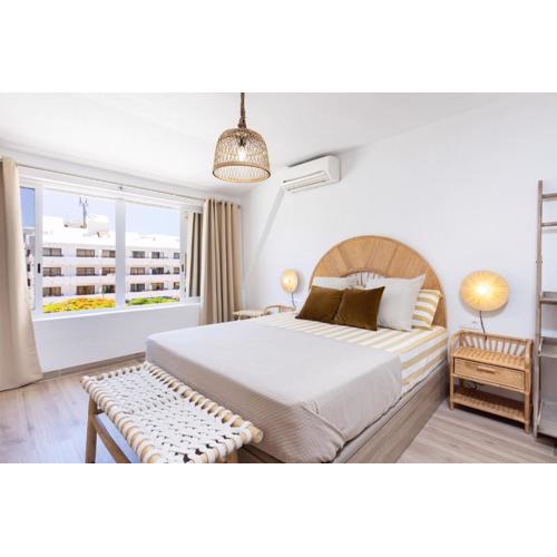 Design house 150m from Las Vistas Beach