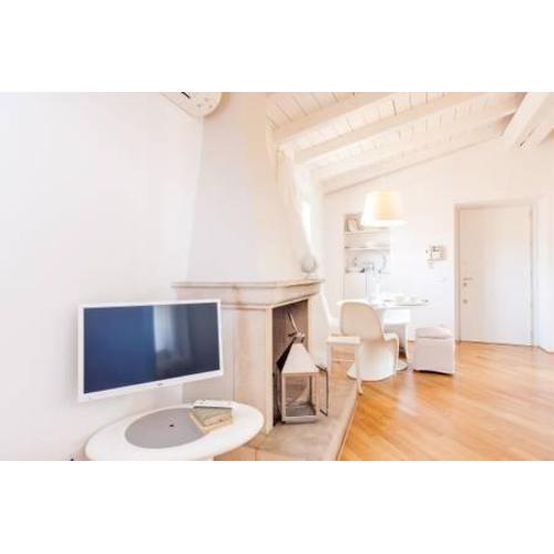 Di punto in bianco home