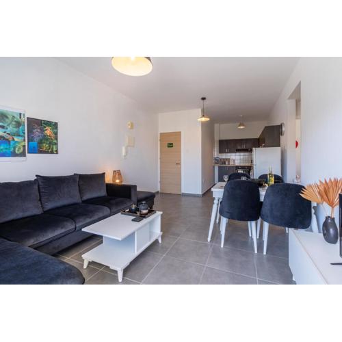 Diamond’s 2-Bedroom Apartment in Larnaca