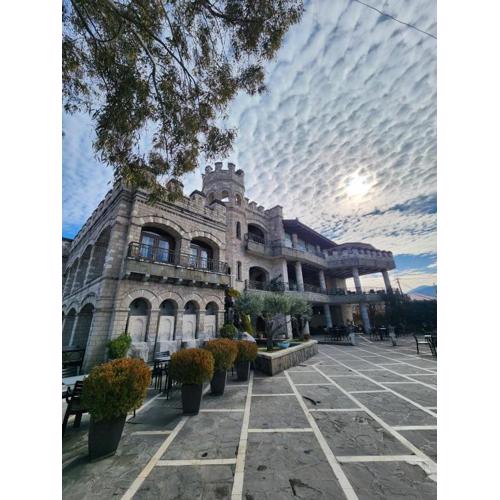 DIMAL CASTLE