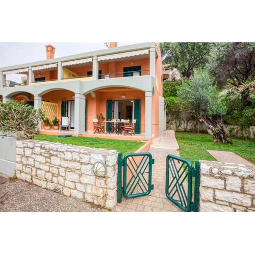 Dimeli Junior Apartment at the beach
