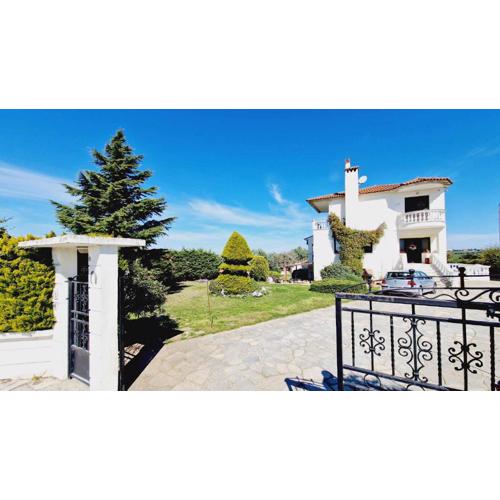 Dimis Garden Villa