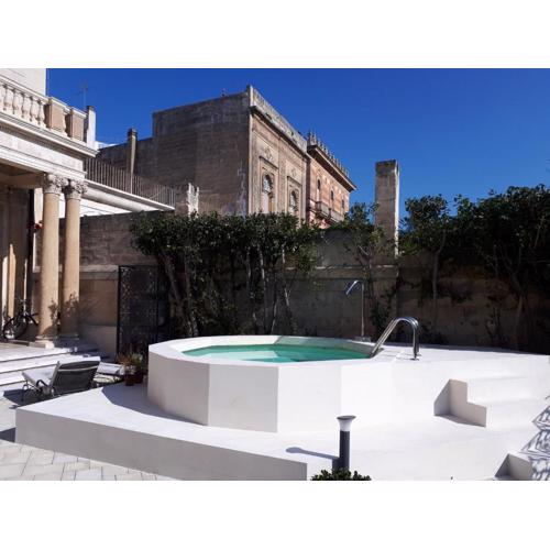 Dimora Charleston Lecce parcheggio privato in loco gratis