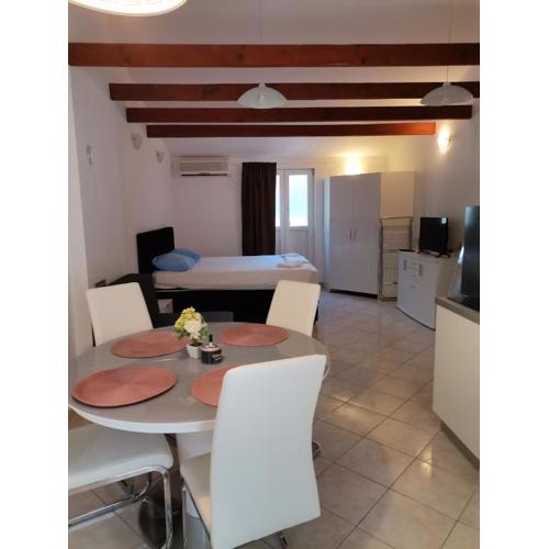 Dine Apartment