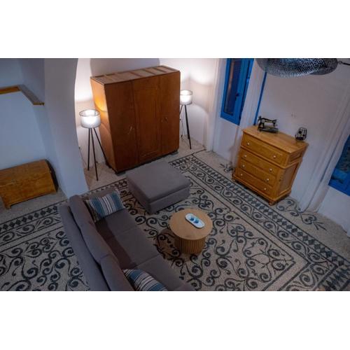 Diolanth traditional house