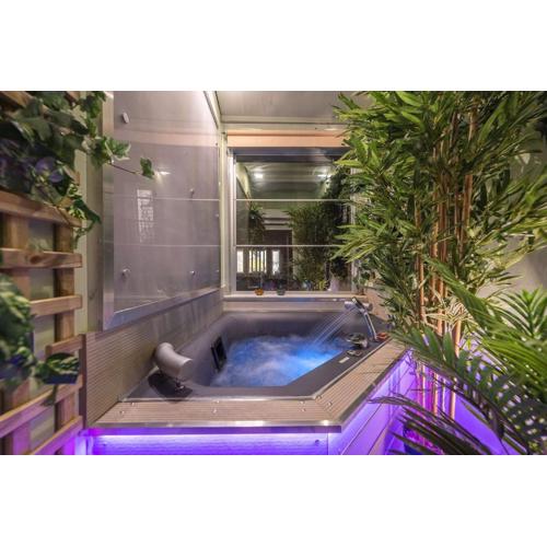 Dion Luxury Suite in Kolonaki with jacuzzi