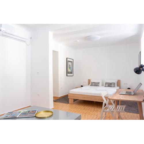Dioskouros Hostel