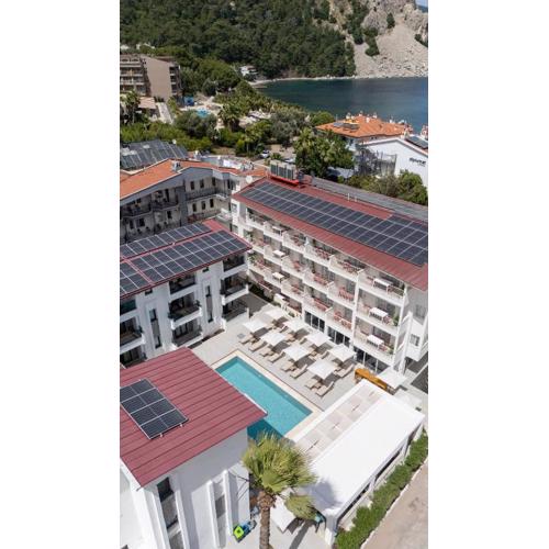 Diplomat Suites
