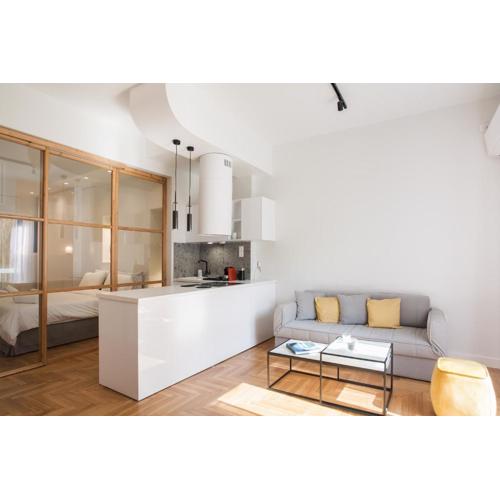 Discover Athens center by foot, from bright 1BDR!