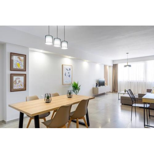 Divine 2BR Apartment in the Heart of Athens