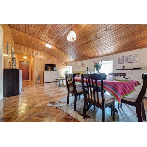 D&L Apartment in center