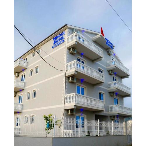 Doci Seven Hotel